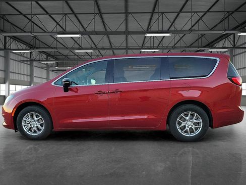 New 2026 Chrysler Voyager LX image 2