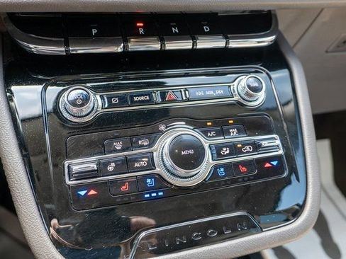 Used 2022 Lincoln Corsair Reserve w/ Equipment Group 201A AWD/4WD image 30