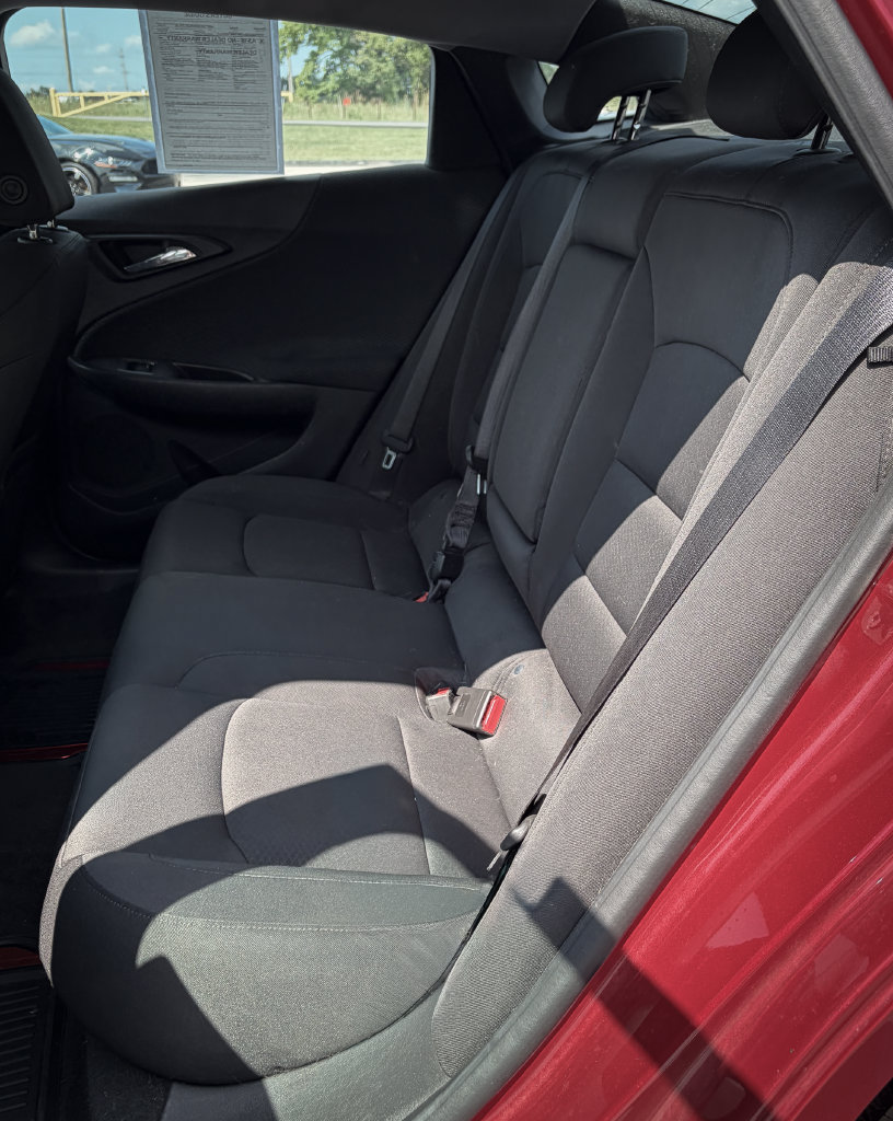 Used 2016 Chevrolet Malibu LT FWD image 14