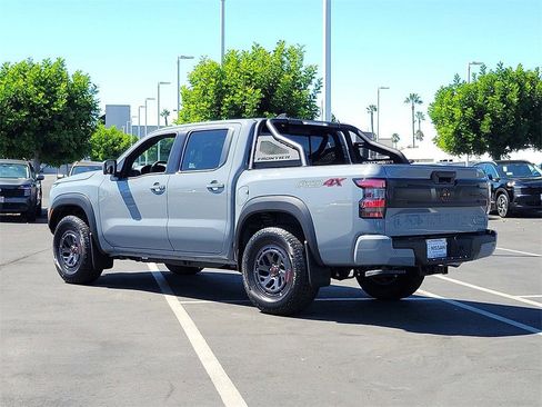 New 2025 Nissan Frontier PRO-4X w/ Pro Convenience Package image 2