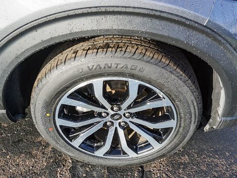 Used 2022 Ford Explorer ST-Line w/ Class IV Trailer Tow Package image 10