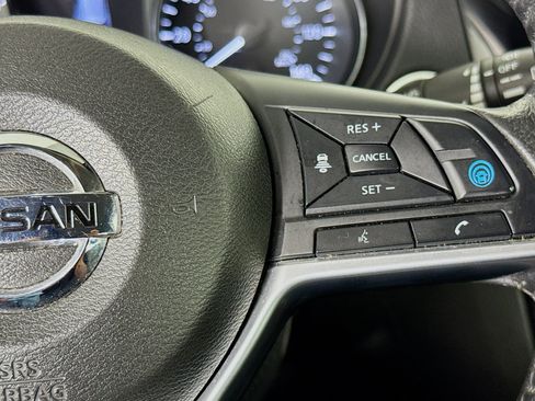 Used 2019 Nissan Rogue SL w/ Premium Package FWD image 14