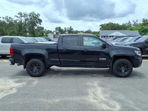 Used 2022 Chevrolet Colorado Z71 w/ Z71 Midnight Edition AWD/4WD image 8