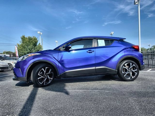 Used 2019 Toyota C-HR XLE FWD image 5