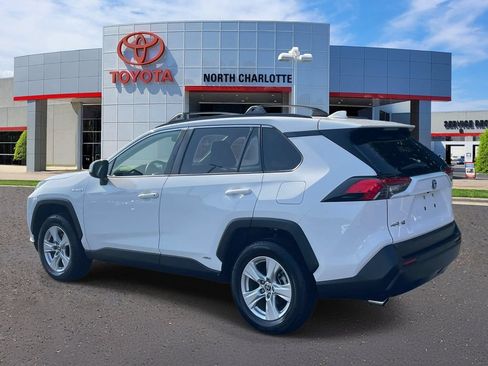 Used 2021 Toyota RAV4 XLE w/ XLE Grade Weather Package AWD/4WD image 6