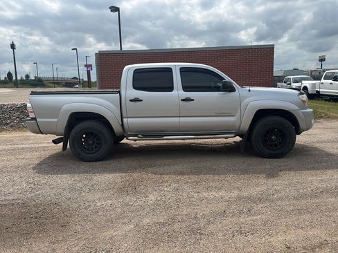 Used 2008 Toyota Tacoma PreRunner w/ SR5 Pkg #2 RWD image 4