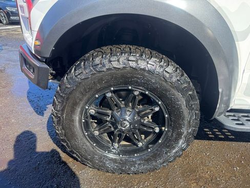Used 2017 Ford F150 Raptor w/ Equipment Group 802A Luxury image 23