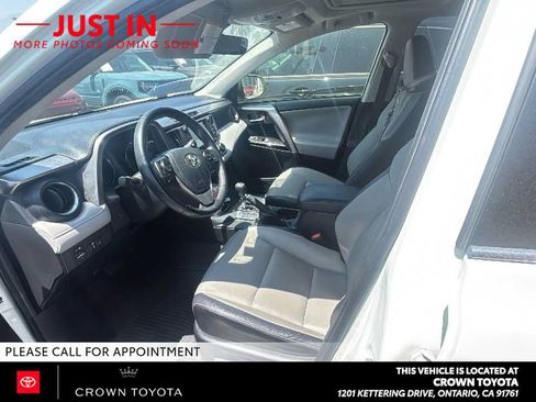 Used 2018 Toyota RAV4 Limited AWD/4WD image 3