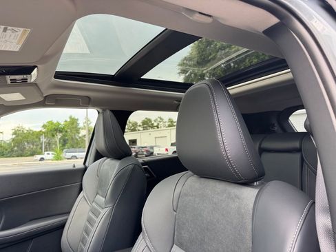 New 2025 Mitsubishi Outlander SE image 32