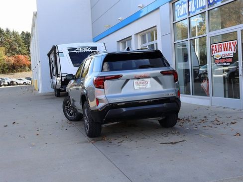 New 2026 GMC Terrain AT4 w/ LPO, Black Badging Package AWD/4WD image 36