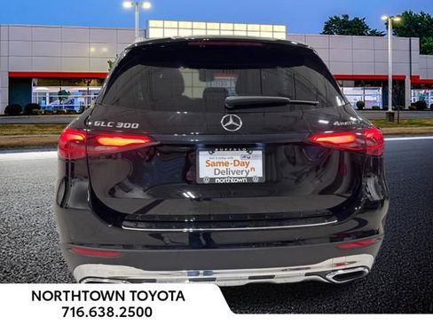Used 2023 Mercedes-Benz GLC 300 4MATIC image 7