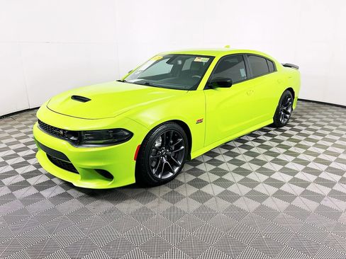Used 2023 Dodge Charger Scat Pack w/ Plus Group RWD image 3