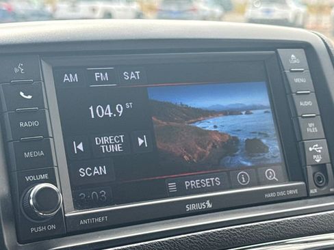 Used 2019 Dodge Grand Caravan SXT FWD image 19