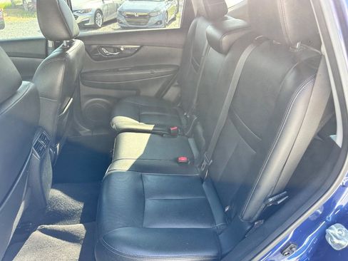 Used 2019 Nissan Rogue SL w/ Premium Package AWD/4WD image 13