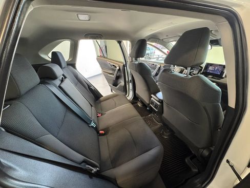 Used 2023 Toyota RAV4 LE AWD/4WD image 27