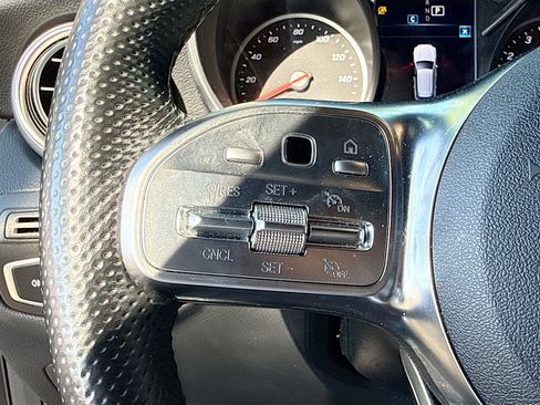 Used 2021 Mercedes-Benz GLC 300 image 37