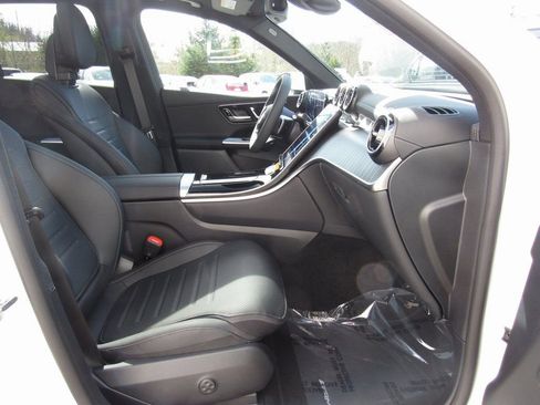 New 2025 Mercedes-Benz GLC 300 4MATIC image 19