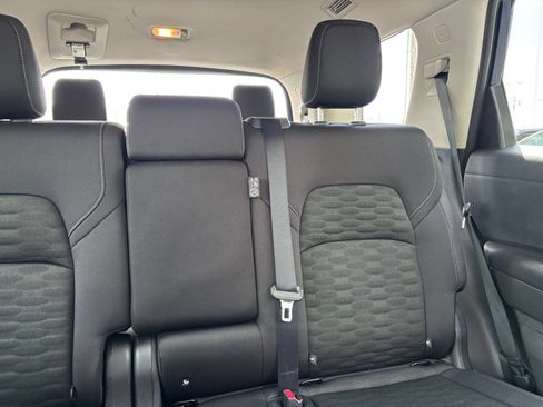 Used 2025 Nissan Pathfinder SV AWD/4WD image 40