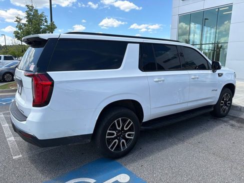 Used 2023 GMC Yukon XL AT4 w/ Technology Package AWD/4WD image 10