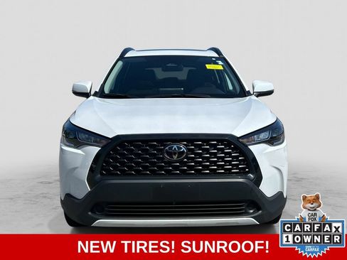 Used 2024 Toyota Corolla Cross LE w/ Moonroof Package AWD/4WD image 2