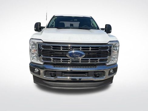 Used 2025 Ford F350 XLT image 3