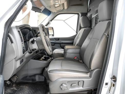 Used 2013 Nissan NV 3500 SV w/ Technology Pkg image 4
