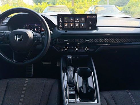 Used 2023 Honda Accord Sport image 18