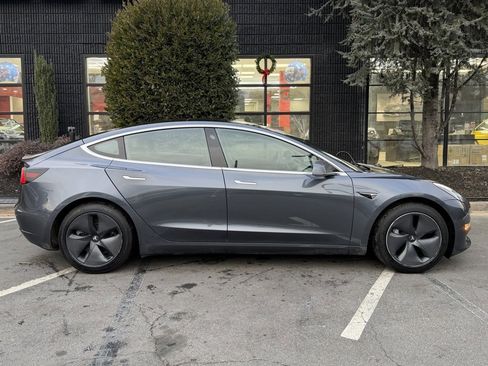 Used 2018 Tesla Model 3 Long Range image 21