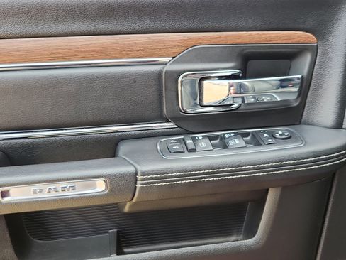 Used 2018 RAM 3500 Laramie AWD/4WD image 11