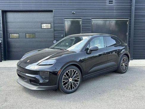 Used 2025 Porsche Macan Electric image 1