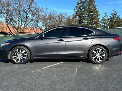 Used 2015 Acura TLX image 2