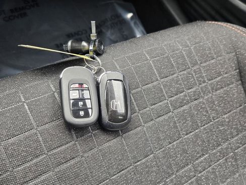 Used 2024 Honda HR-V Sport image 19