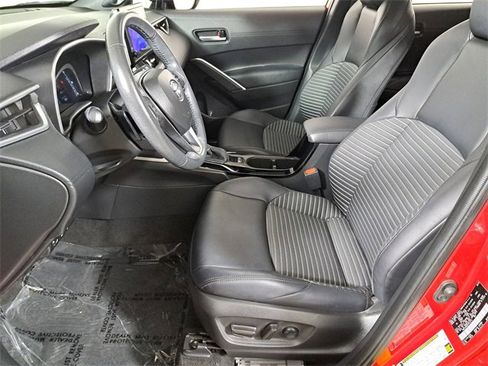 Used 2023 Toyota Corolla Cross XSE w/ Convenience Package image 18
