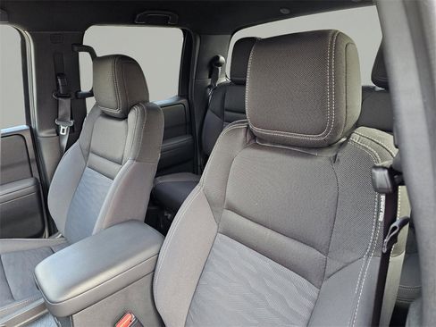 Used 2023 Nissan Frontier SV w/ Midnight Edition Package image 16