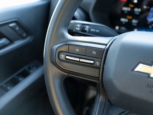 Used 2025 Chevrolet Colorado W/T image 20