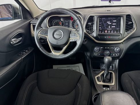 Used 2016 Jeep Cherokee 75th Anniversary image 27