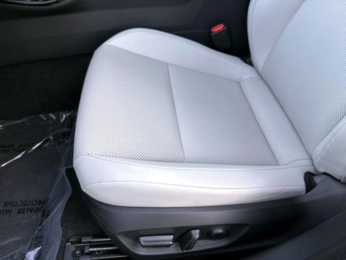 Used 2025 Toyota Prius Limited w/ Limited Premium Package image 23