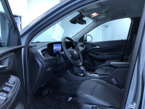 Used 2025 Buick Encore GX Preferred AWD/4WD image 11