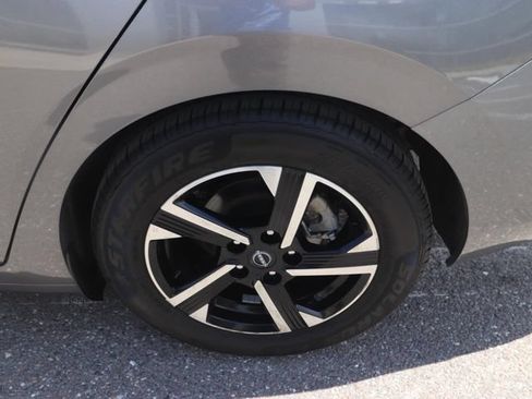 Used 2024 Nissan Sentra SV FWD image 14