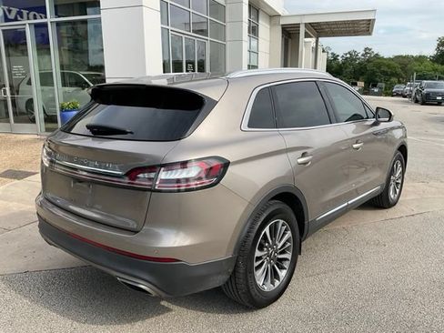 Used 2021 Lincoln Nautilus FWD w/ Equipment Group 101A image 10