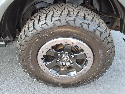 Used 2023 Ford Bronco Badlands AWD/4WD image 9