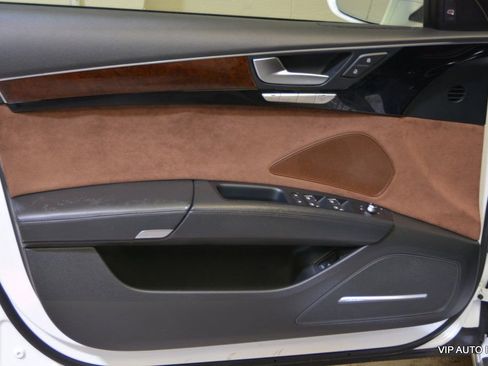 Used 2012 Audi A8 L 4.2 w/ Rear Seat Comfort Pkg image 9