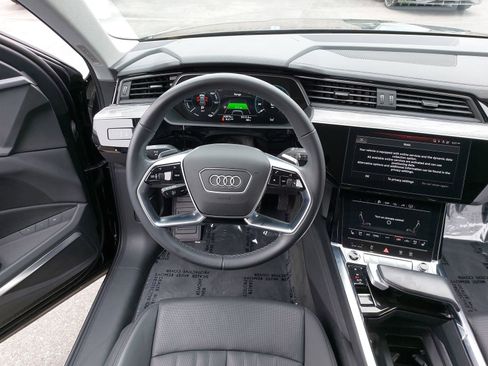 Certified 2023 Audi e-tron Premium Plus w/ Premium Plus Package AWD/4WD image 16