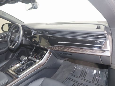 Used 2021 Audi Q8 Prestige w/ Prestige Package image 44