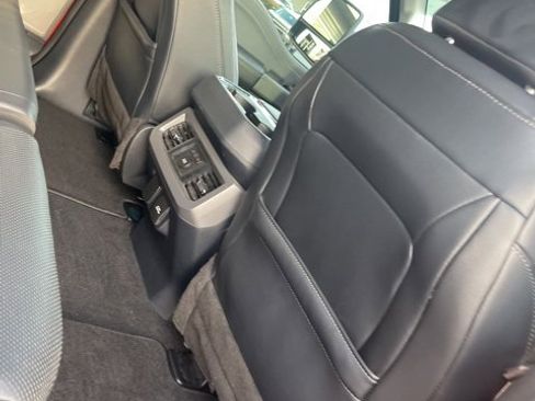 Used 2023 Ford F250 Lariat w/ Chrome Package image 38