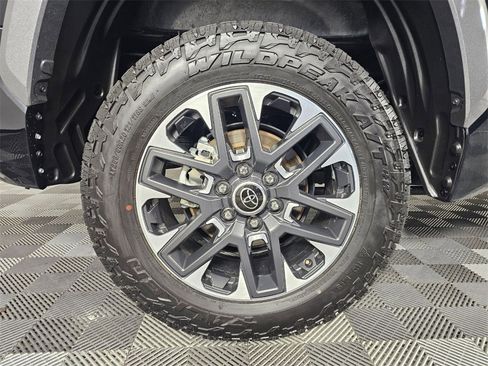 Used 2024 Toyota Tundra Limited image 13