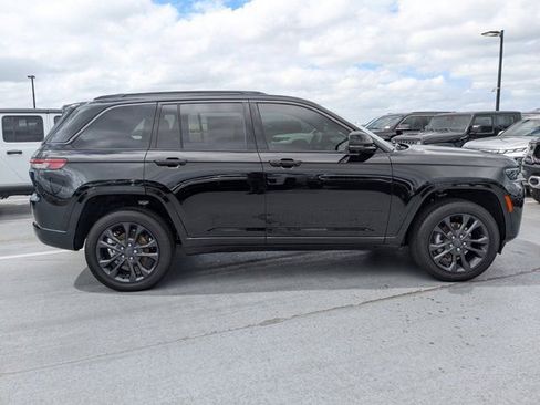 New 2026 Jeep Grand Cherokee Limited Reserve image 2