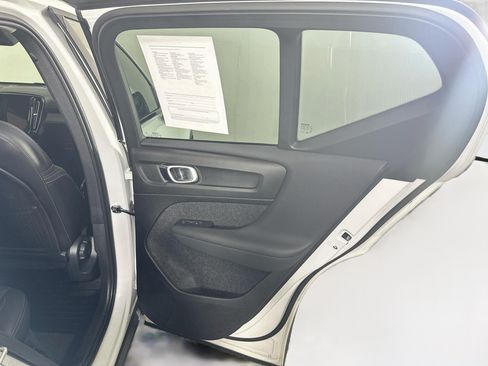 Used 2024 Volvo XC40 B5 Core w/ Protection Package AWD/4WD image 31