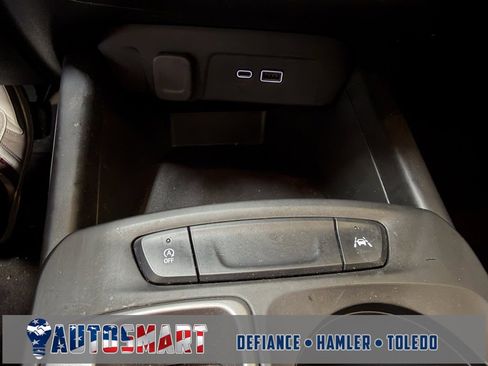 Used 2024 Chevrolet Trax LS w/ LS Convenience Package image 18