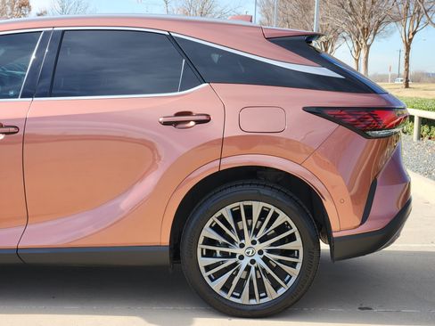 Used 2023 Lexus RX 350 FWD image 10